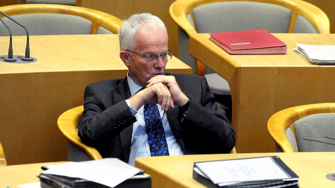 Jürgen Rüttgers schiebt die künftige CER-Struktur als Grund für seinen Verzicht vor.