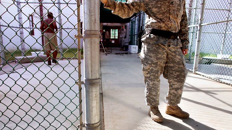 Hier wird gehungert: Wachmann im Camp 5 in Guantanamo.