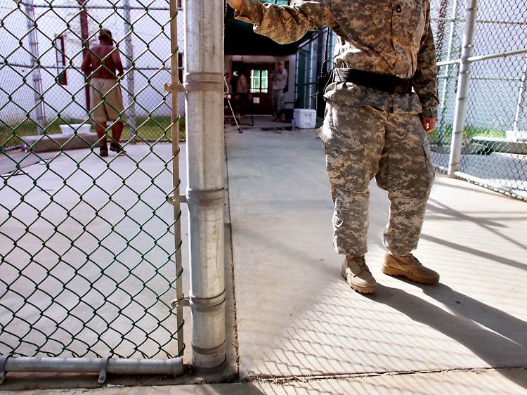 Barack Obamas Ziel, Guantánamo Bay zu schließen, bleibt auf auf der Strecke.