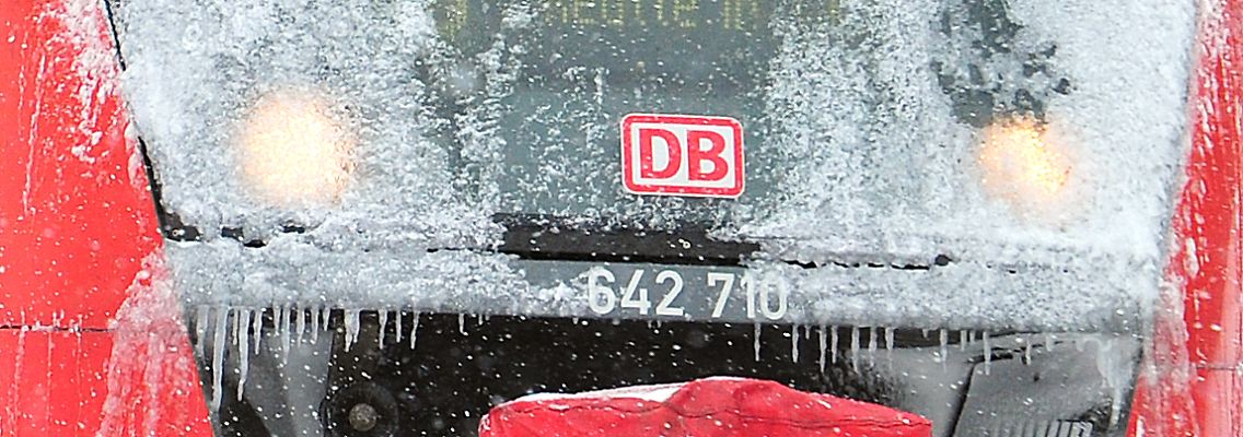 Ende Januar auf deutschen Bahnhöfen. Stundenlange Verspätungen waren die Regel.