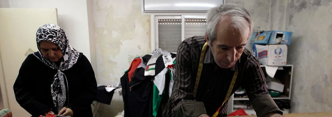 In Hebron werden Palästina-Flaggen für den Tag X genäht.