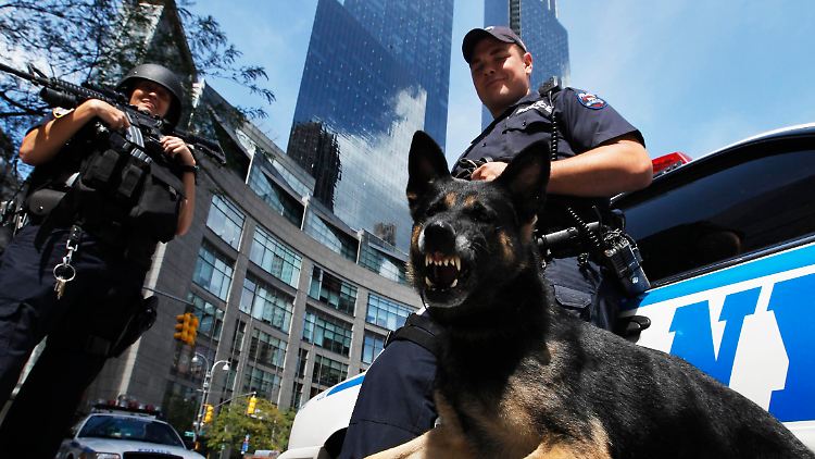 Erhöhte Wachsamkeit: In New York zeigt die Polizei verstärkt Präsenz.