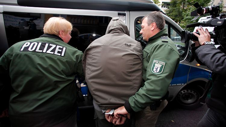 Fahndungserfolg? Die Festgenommenen sollen einen Anschlag geplant haben.