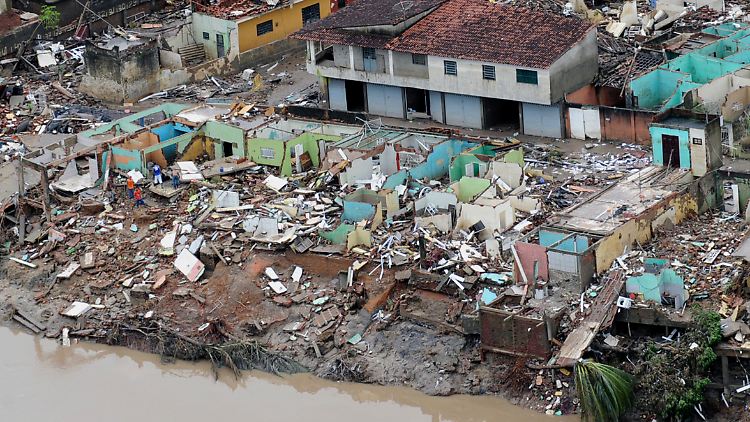 Erst im Juni hatten massive Regenfälle im Nordosten Brasiliens schwere Zerstörungen angerichtet.