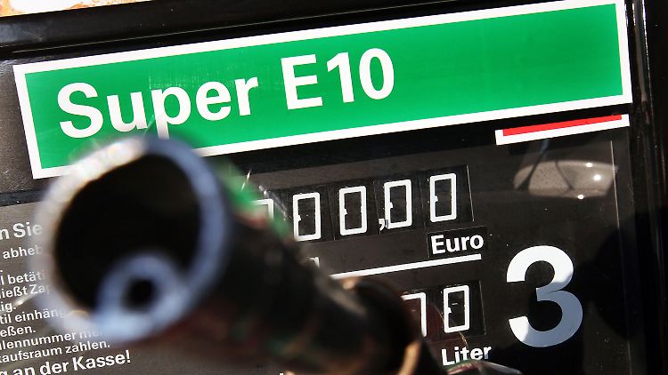 Der Biokrafstoff E10 wird von der Bevölkerung nicht angenommen.