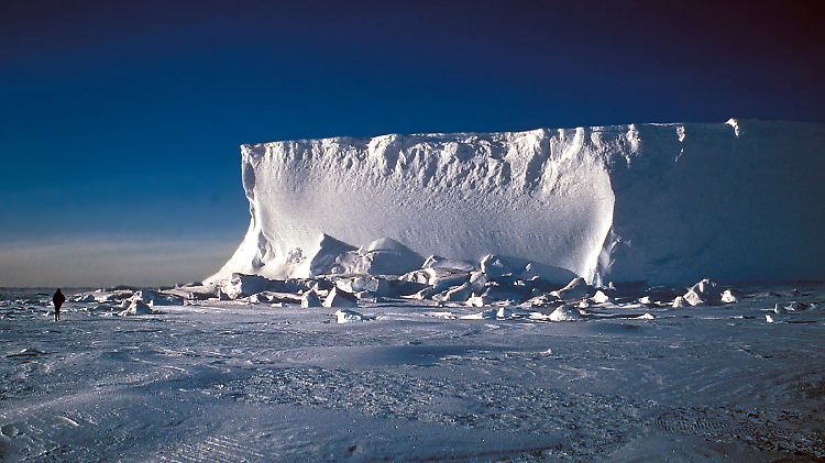 Ein Eisschild in der Antarktis.