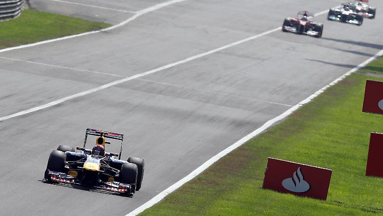 Allen Verfolgern enteilt: Formel-1-Weltmeister Sebastian Vettel in Monza.