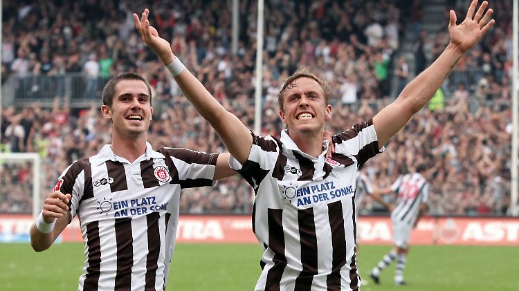 Festtagsstimmung auf St. Pauli: Der Kiezklub kassierte erst zwei Tore und schoss dann vier.