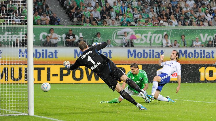Drin! Mario Mandzukic spielte für Wolfsburg und Coach Felix Magath mit zwei Toren den Erlöser.