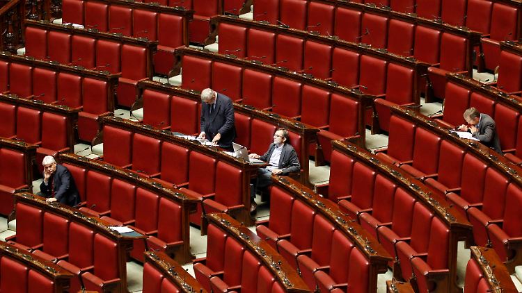 Italiens Weg aus der Schuldenkrise: Das Parlament in Rom bei der Debatte über das Sparpaket.