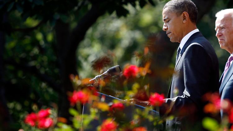 Von Rosen umkränzt: US-Präsident Obama wirbt für sein Job-Programm