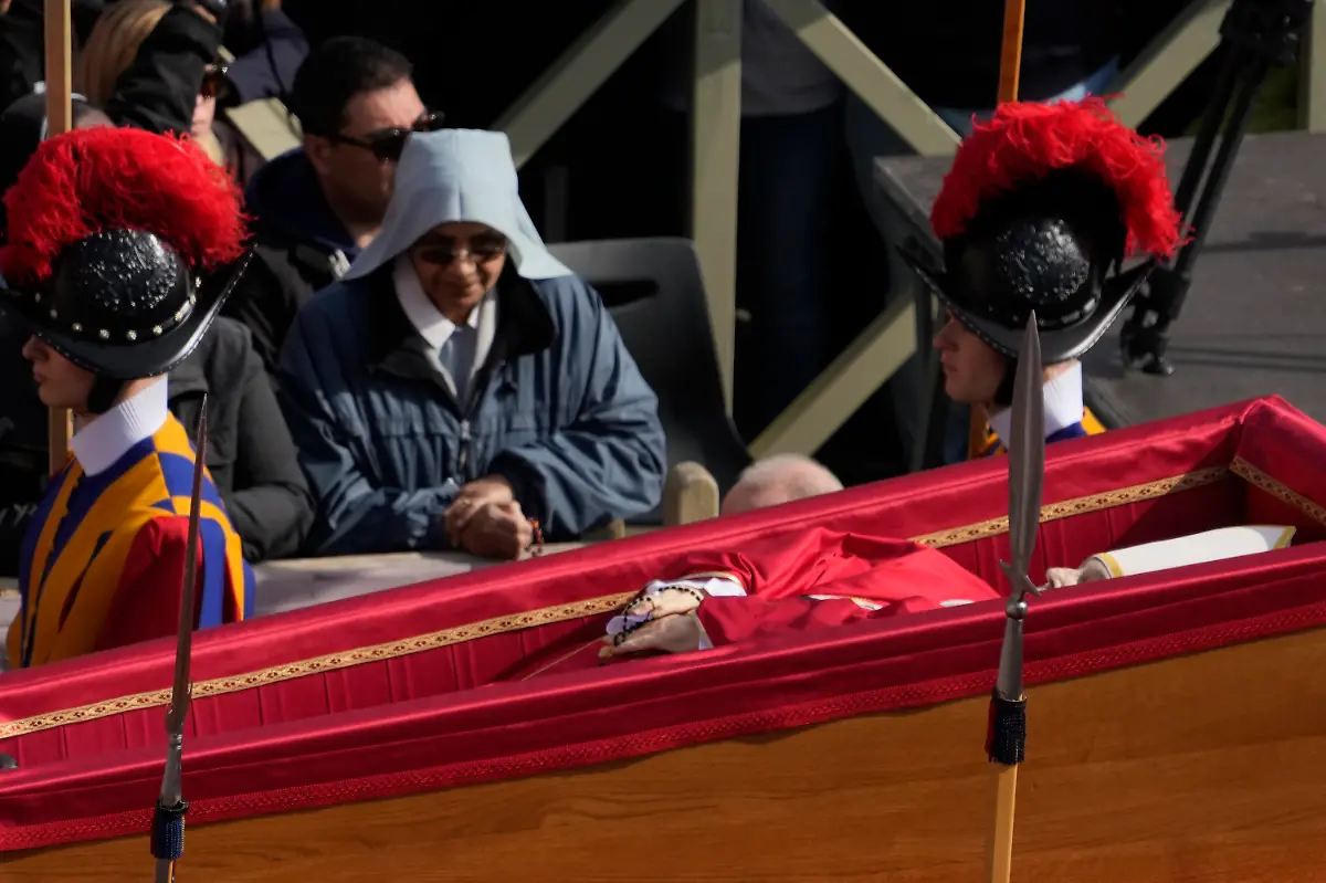 a40a341fe7764d73facb10e63ec2e5bc