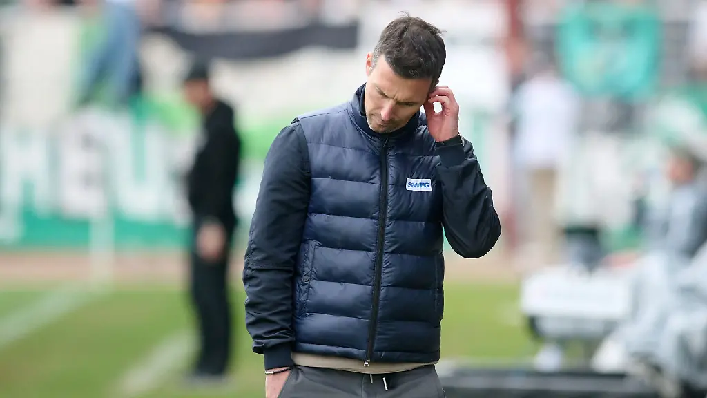 Trainer-Christian-Eichner-steht-beim-KSC-noch-bis-2027-unter-Vertrag