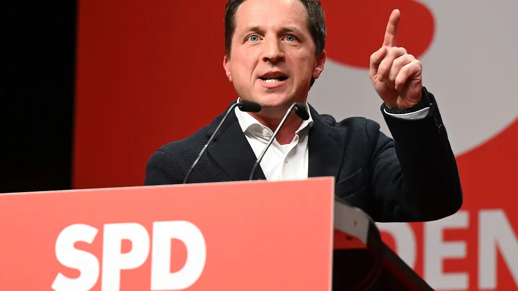 Sascha-Binder-kritisiert-Esken-in-aller-Oeffentlichkeit-ungewoehnlich-scharf