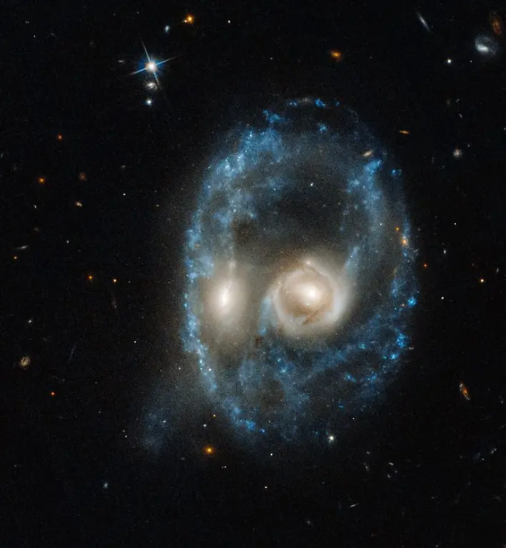 Hubble-30
