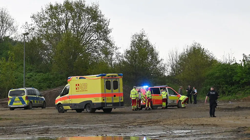 Ein-Jaeger-ist-in-Haltern-am-See-schwer-verletzt-worden-als-sich-ein-Schuss-aus-einer-mutmasslich-defekten-Jagdwaffe-loeste