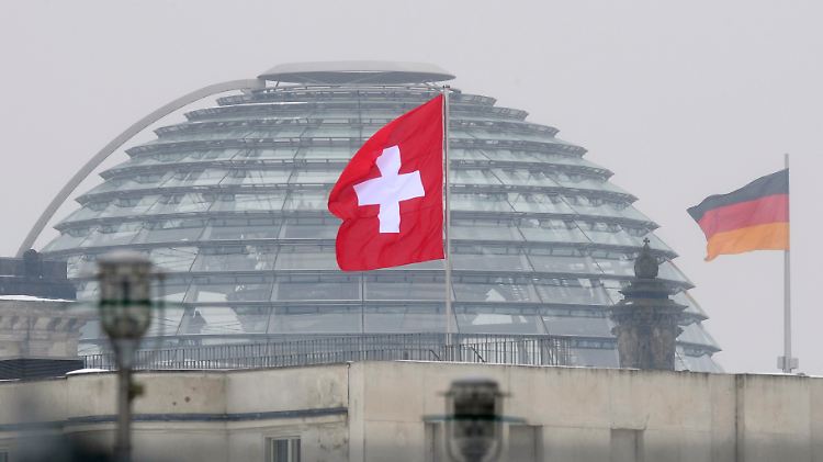 Die Schweizer Botschaft steht in unmittelbarer Nähe zum Reichstagsgebäude.
