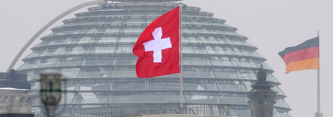 Die Schweizer Botschaft steht in unmittelbarer Nähe zum Reichstagsgebäude.