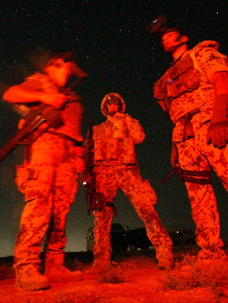Deutsche Soldaten bei einem Einsatz nahe Kundus.