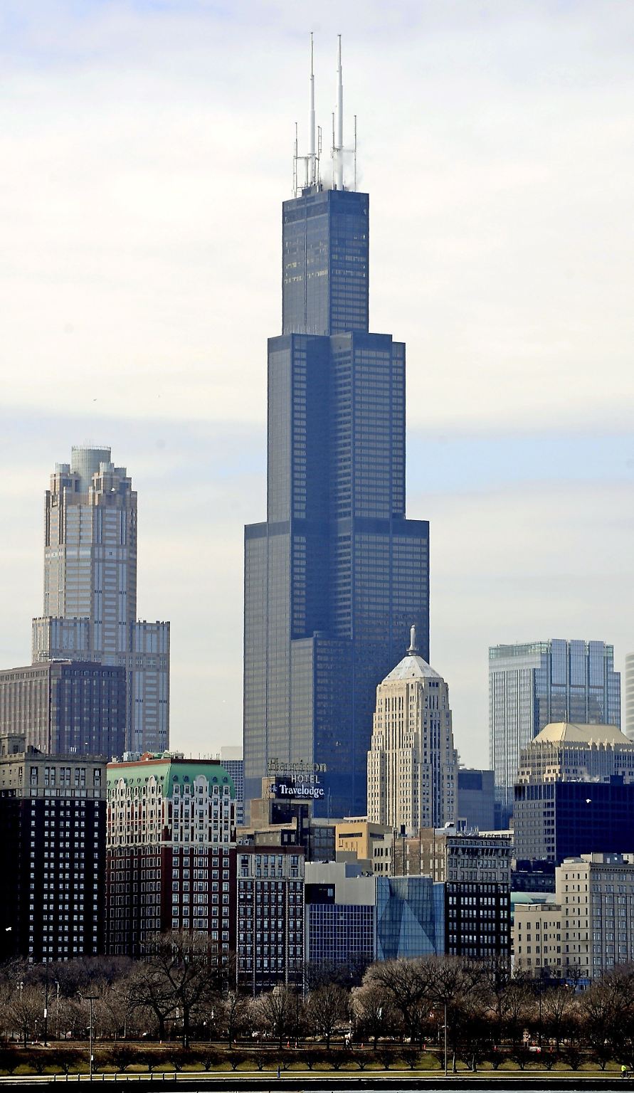 Der weltberühmte Wolkenkratzer Sears Tower in Chicago heißt nicht mehr so: ...