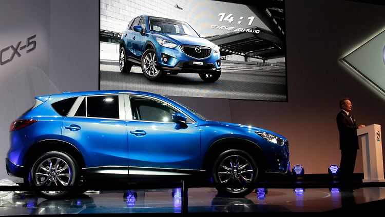 Europa zuerst: Mazda-CEO Takashi Yamanouchi bei der Präsentation des CX-5.