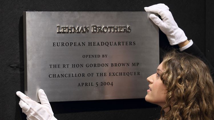 Das Eingangsschild von Lehman beim Auktionator Christie's.