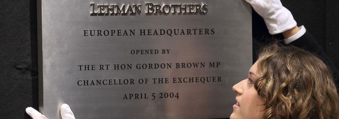 Das Eingangsschild von Lehman beim Auktionator Christie's.