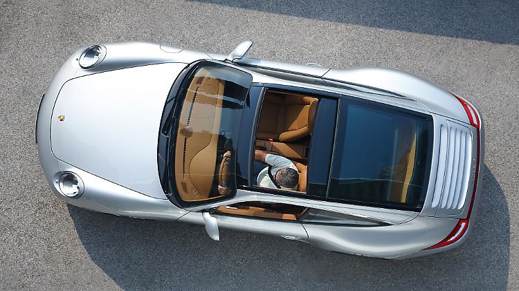Das große Glasdach ist beim Porsche Targa Geschichte.