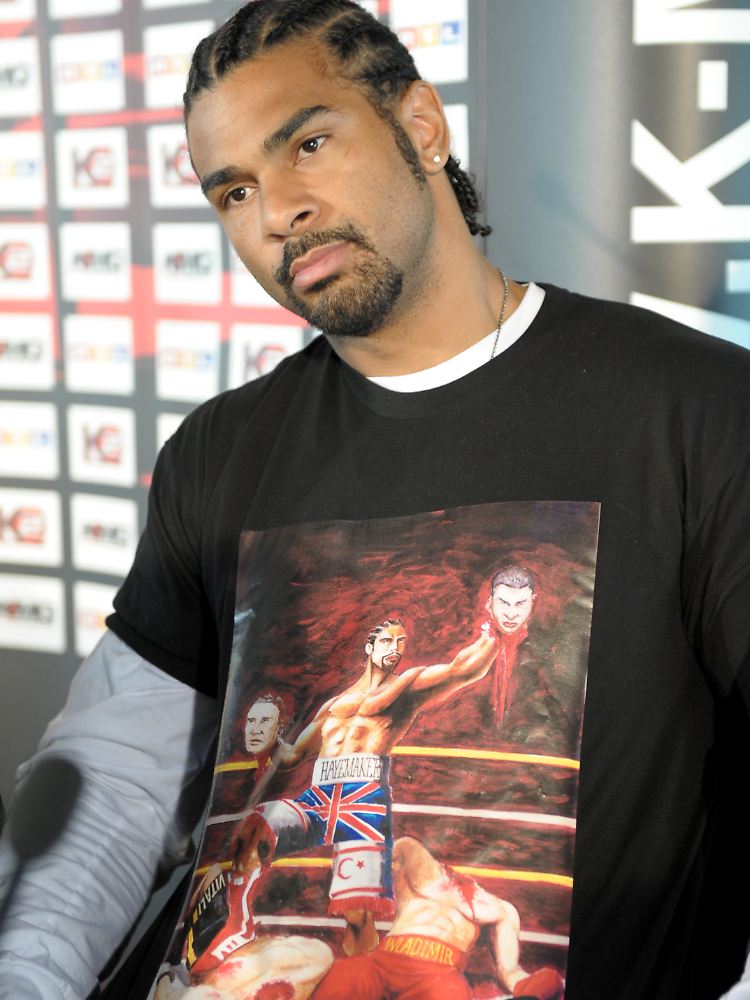 Leichte Geschmacksunsicherheit: David Haye und ein T-Shirt, auf dem er die abgetrennten Köpfe der Klitschko-Brüder präsentiert.