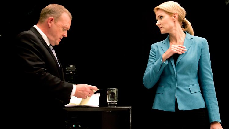 Rasmussen (l.) geht, Helle Thorning-Schmidt kommt.