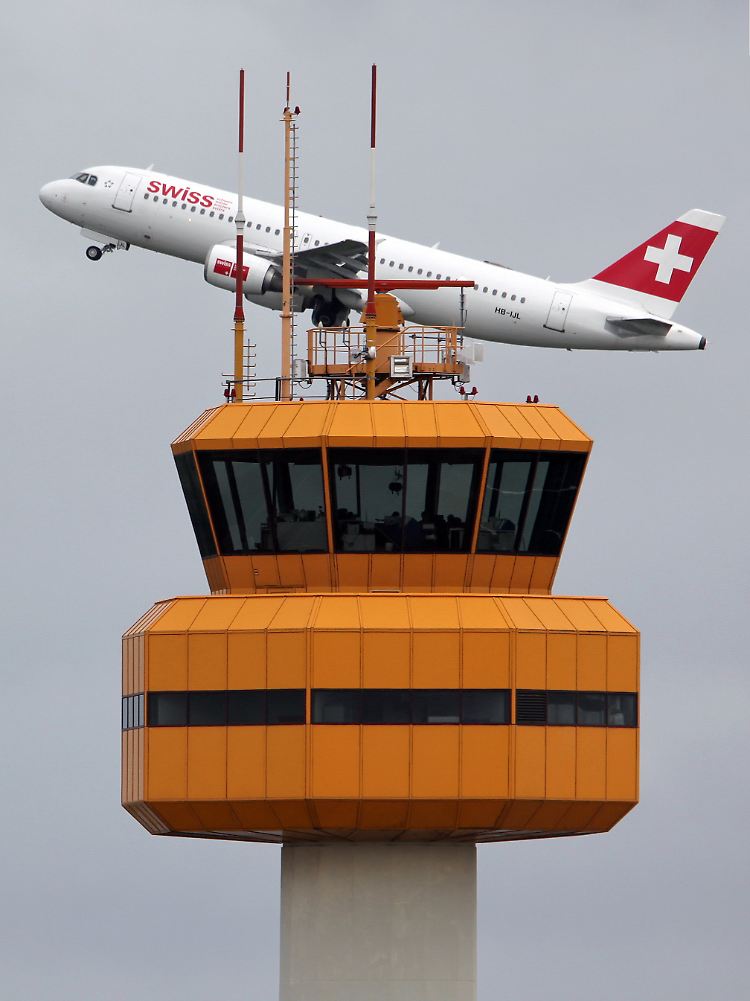 Ohne Fluglotsen geht an den Flughäfen gar nichts.