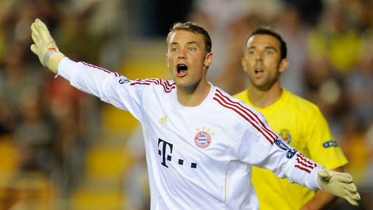 Zurück in Gelsenkirchen, aber im Bayern-Trikot: Nationalkeeper Manuel Neuer kehrt mit seinem neuen Verein zu seiner großen Fußball-Liebe zurück.