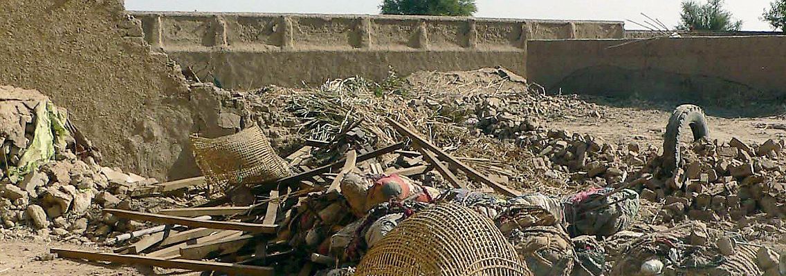 Umstrittenes Mittel im Anti-Terror-Kampf: Das US-Militär beschießt die Verstecke von mutmaßlichen Terroristen mittels unbemannter Drohnen. (Im Bild: Angriff auf ein Dorf in einem pakistanischen Dorf nahe der afghanischen Grenze)