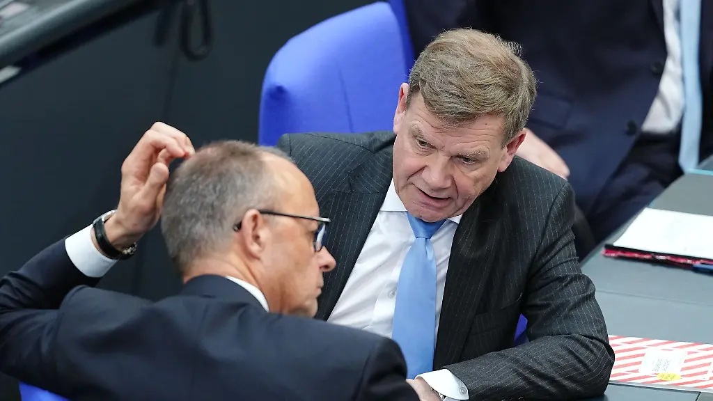 Den-erfahrenen-Aussenexperte-Wadephul-will-Merz-ins-Kabinett-holen