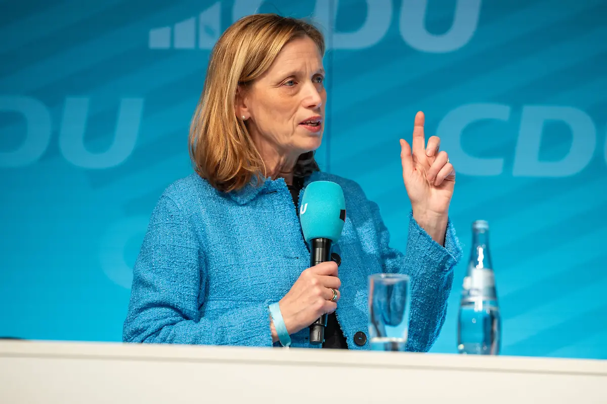 9c7e6d12cec1d254c48aeaa104426d4e