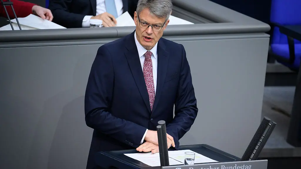 Kuenftig-fuer-Verkehr-zustaendig-Patrick-Schnieder