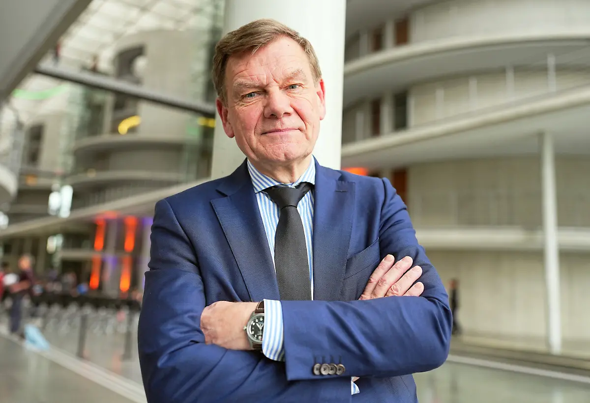 b095303e5d74f99d596e1bae2b88361f