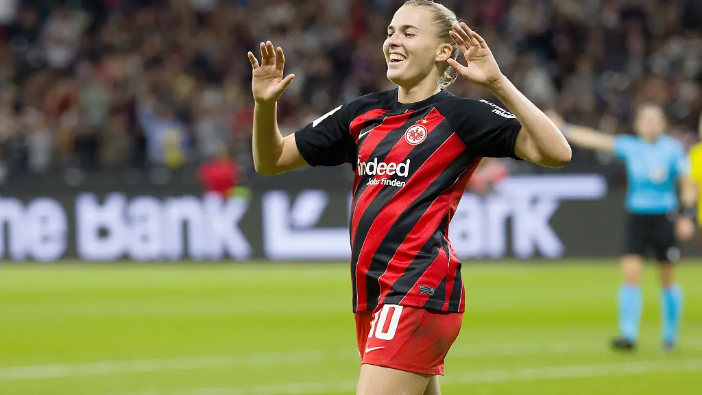 Doppelpack-in-Koeln-Eintracht-Torjaegerin-Laura-Freigang