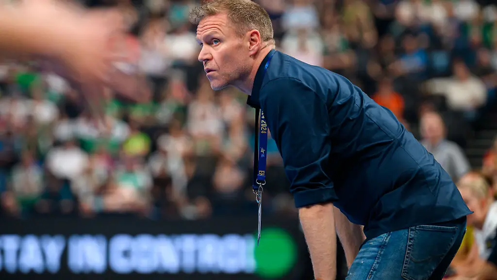 Trainer-Jakob-Vestergaard-und-die-Ludwigsburger-Handballerinnen-konnten-die-Favoritinnen-nicht-besiegen