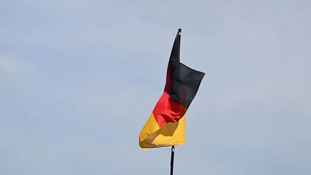 Bundesweit-gab-es-heute-Demonstrationen-unter-dem-Motto-Gemeinsam-fuer-Deutschland