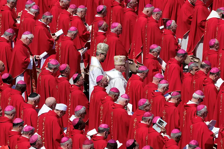 2025-04-26T094345Z-1464635936-RC2L5EAAGBJN-RTRMADP-3-POPE-FRANCIS-FUNERAL