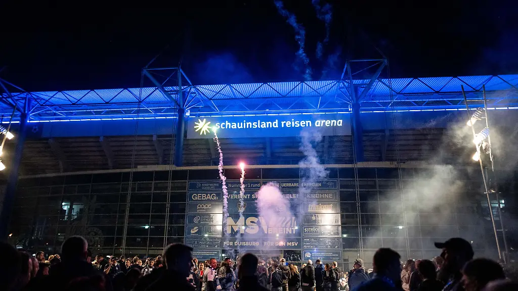 Mitternachtsparty-an-der-Wedau