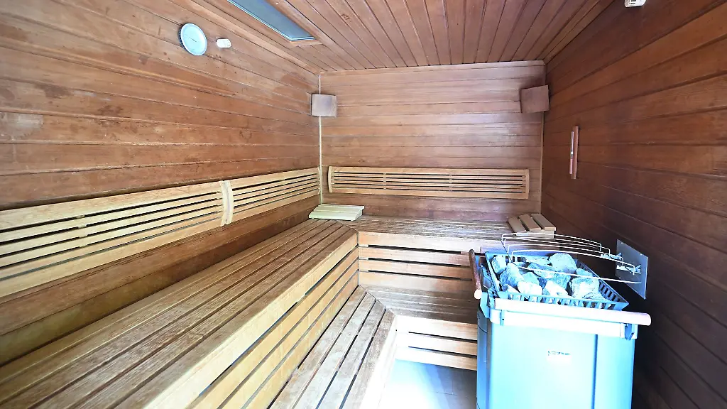 In-einer-Sauna-in-Neuharlingersiel-soll-der-Weltrekordversuch-unternommen-werden