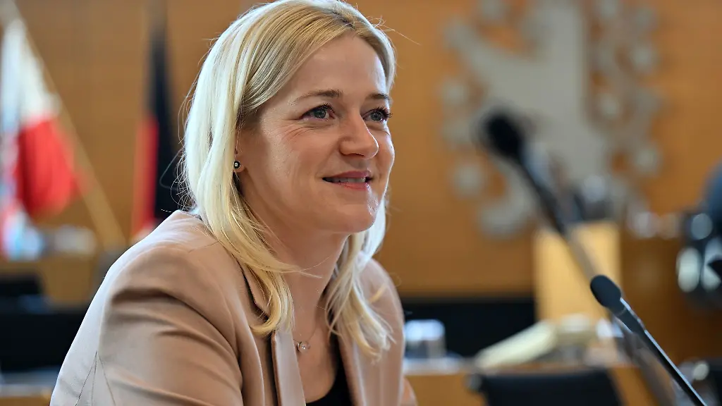 Fuer-die-Integration-von-Zugewanderten-vor-Ort-stellt-das-Land-nach-Angaben-von-Migrationsministerin-Beate-Meissner-in-diesem-Jahr-mehr-Geld-zur-Verfuegung