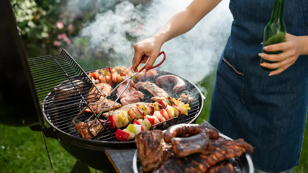 Mit-dem-passenden-Zubehoer-kann-den-Grill-Abend-aufs-naechste-Level-heben