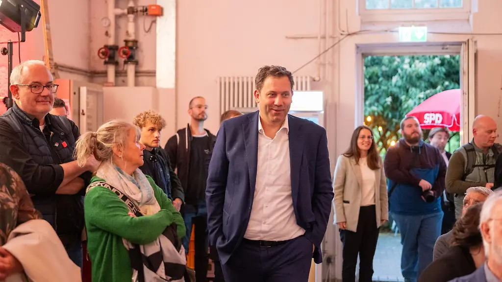 SPD-Chef-Klingbeil-stellt-sich-in-Trier-den-Fragen-von-Buergern-zum-Koalitionsvertrag-Archivbild