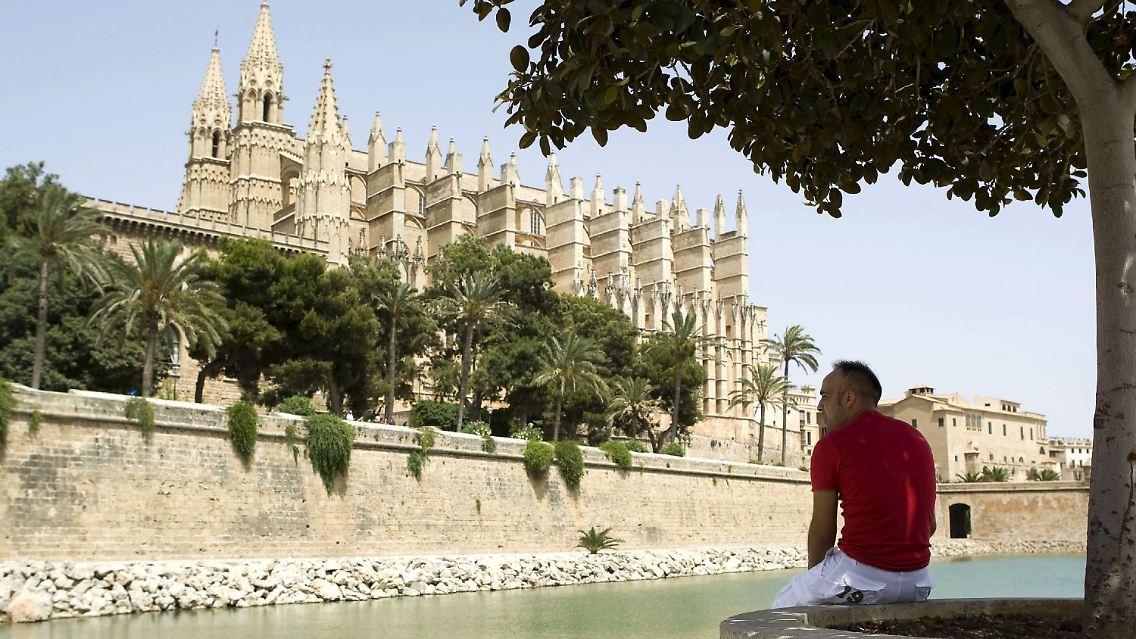 Mallorca, Ibiza und Menorca bekommen 80 Mio Euro. (Kathedrale von Palma de Mallorca)