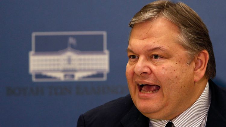Griechenlands Finanzminister Evangelos Venizelos muss ans Telefon.
