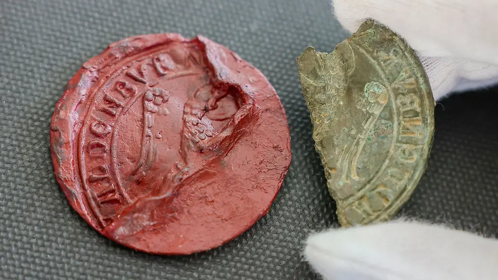 Das-Fragment-eines-Konventsiegels-aus-dem-ehemaligen-Kloster-Kaltenborn-wird-in-der-Ausstellung-zu-sehen-sein