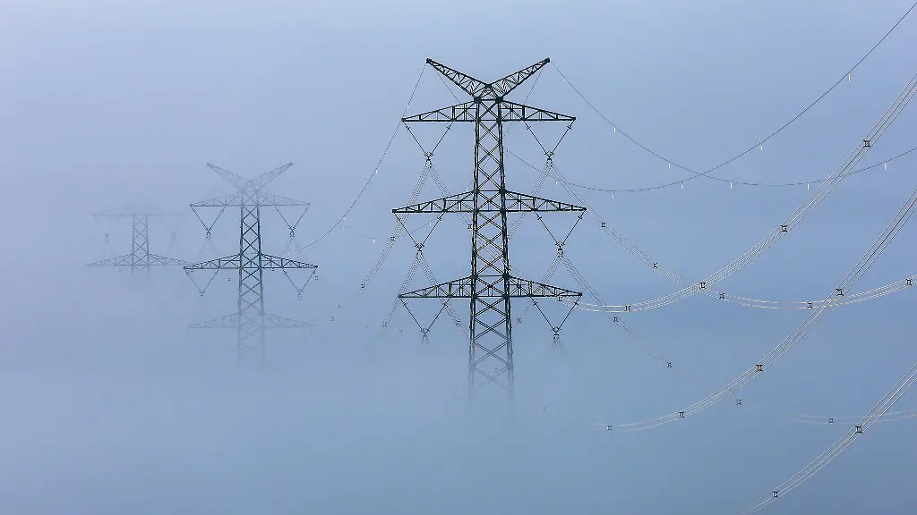 Die-Aufteilung-Deutschlands-in-mehrere-Strompreiszonen-wird-seit-einigen-Jahren-diskutiert-weil-die-Energiewende-zu-einem-Ungleichgewicht-der-Stromversorgung-gefuehrt-hat